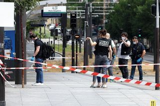 Tři pobodané ženy v centru Paříže. Alláh mě poslal je zabíjet, řekl útočník - Novinky
